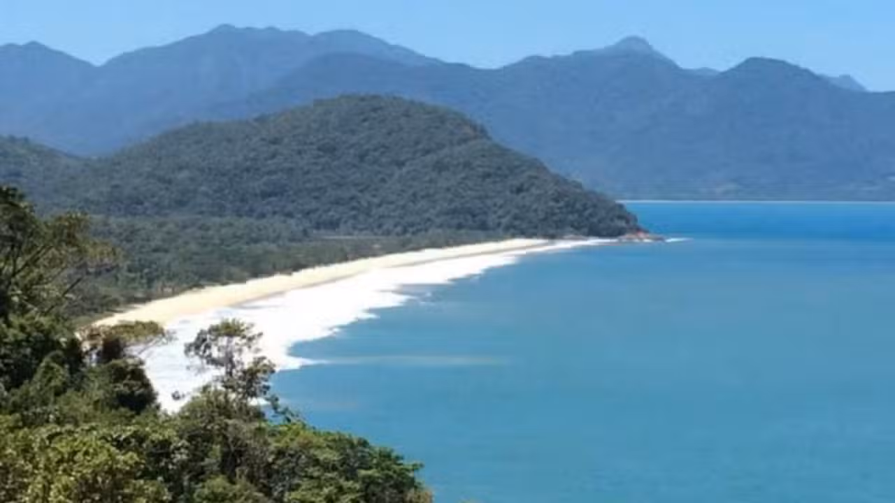 Praia do Puruba, em Ubatuba - Prefeitura de Ubatuba