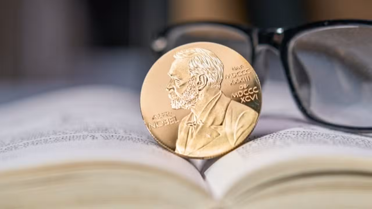 Prêmio Nobel - Anton Skripachev/istockphoto.com