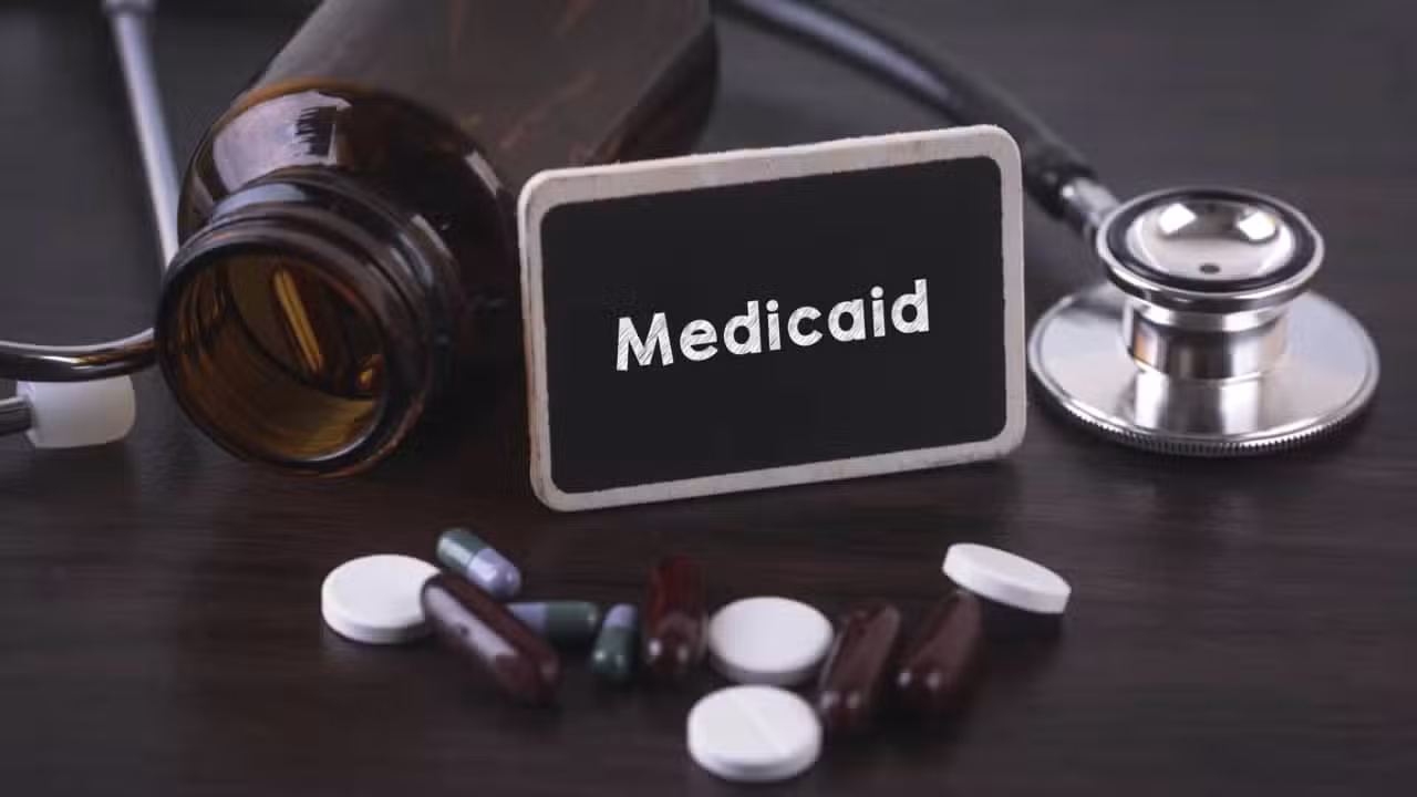 Programa Medicaid - nelzajamal / shutterstock.com