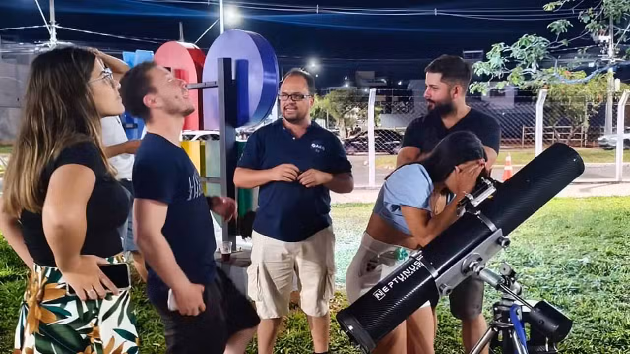 Projeto "Astronomia - Ciência na Rua" - Divulgação