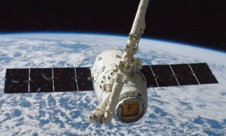 Satélite russo Cosmos 2612 chega a 26 metros de radar dos EUA na órbita