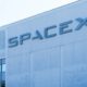 SpaceX - JHVEPhoto/ istockphoto.com