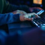 teclado - ZoranOrcik/Shutterstock.com