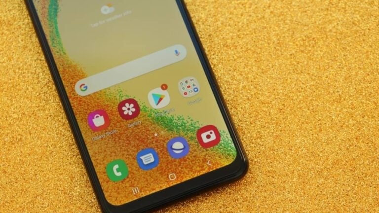 Tela Samsung - Mehaniq / Shutterstock.com