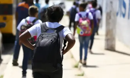 Trabalho infantil tem a maior redução já registrada no Brasil, diz pesquisa