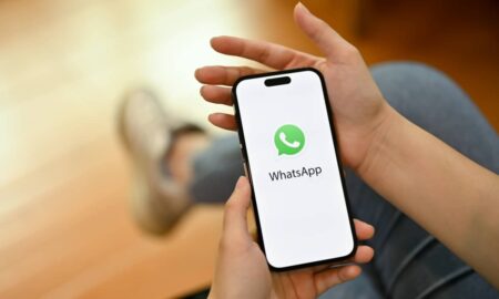 WhatsApp - BongkarnGraphic / shutterstock.com