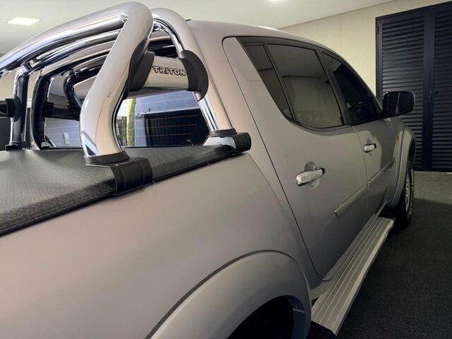 Mitsubishi l200 triton